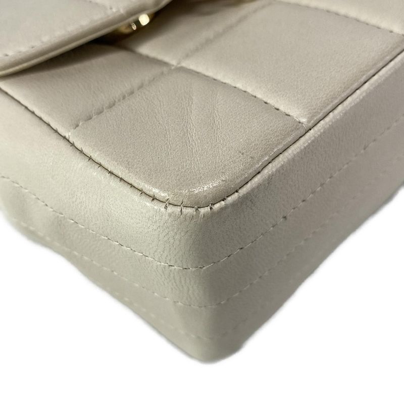 Chanel Shoulder Bag Chocolate Bar Stitch A19095/y02870/30905 Beige Cles A Gold