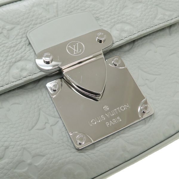 Louis Vuitton Taurillon S-lock Messenger M23152 [grade A