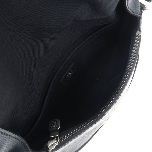 Louis Vuitton Utah - Canyon Messenger PM M54963 [grade A