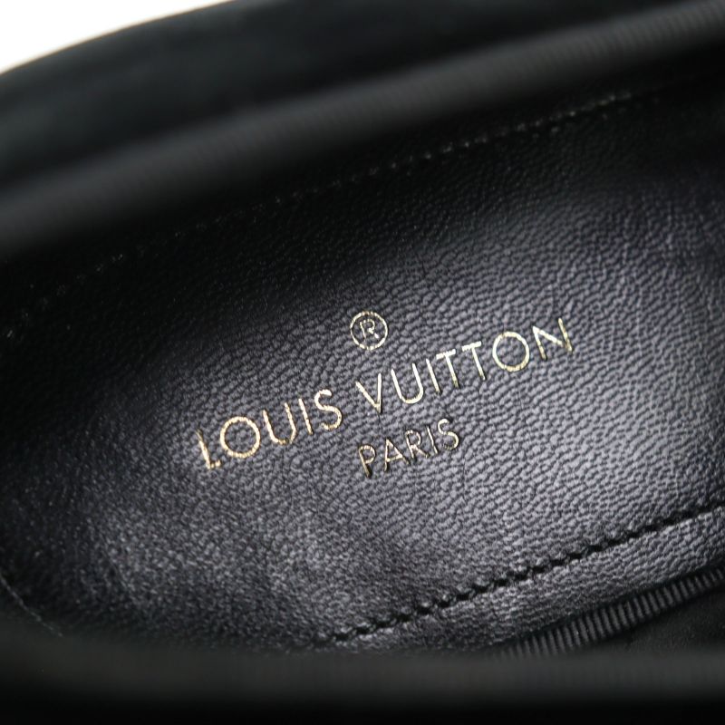 Louis Vuitton Hauteuil Line Velour Opera Shoes With LV Logo Embroidery Slip-on