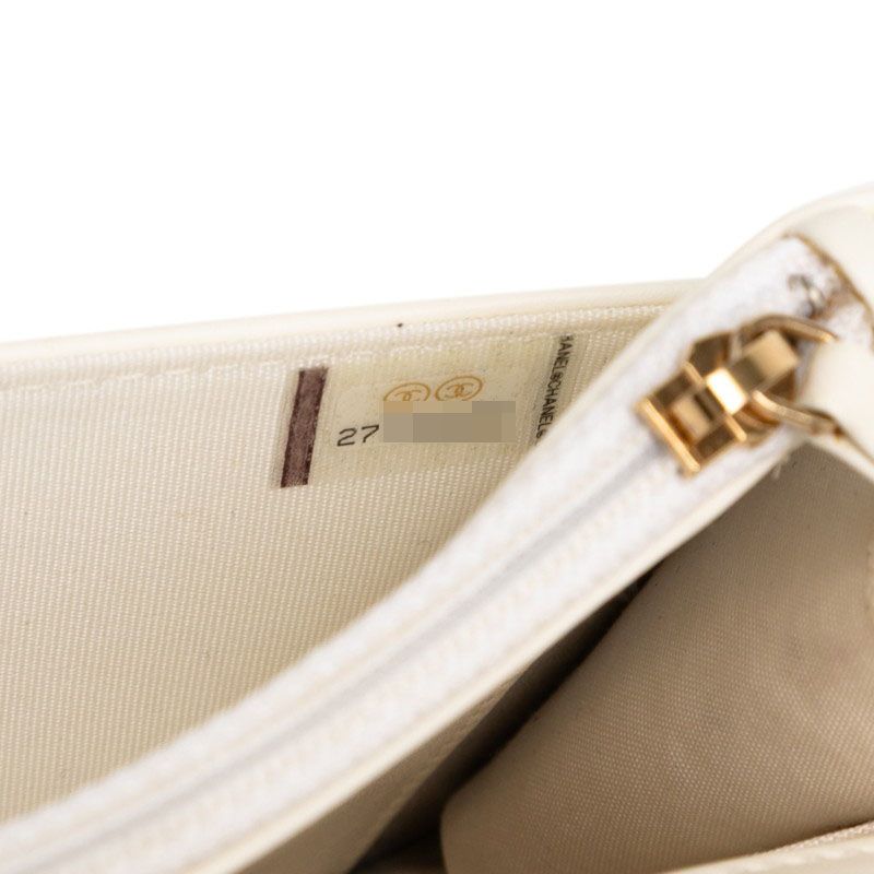 Chanel Boy Chanel Coco Mark Crossbody Chain Wallet Shoulder Bag White Caviar