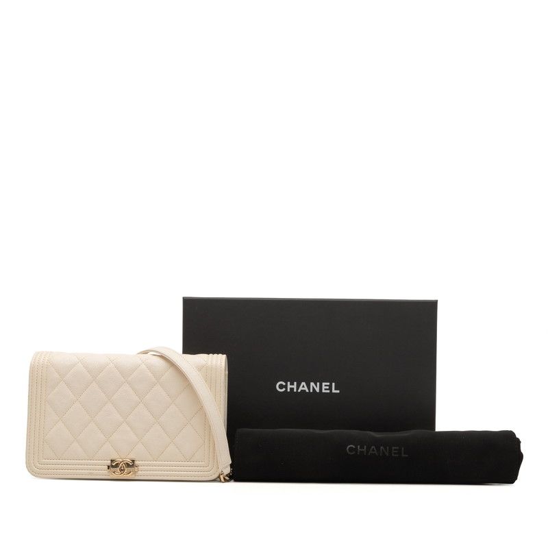 Chanel Boy Chanel Coco Mark Crossbody Chain Wallet Shoulder Bag White Caviar