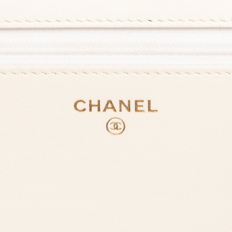 Chanel Boy Chanel Coco Mark Crossbody Chain Wallet Shoulder Bag White Caviar
