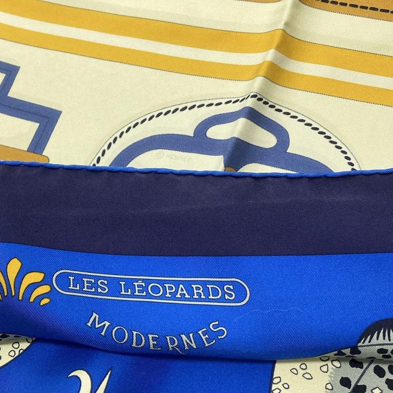 Hermes Scarf Carré 90 Ivory×blue×multi LES Leopards Modernes