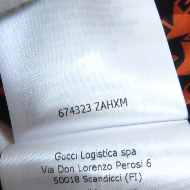 Gucci 674323 100% Silk Lining With GG Buttons Staggered Pattern Hand-tufted