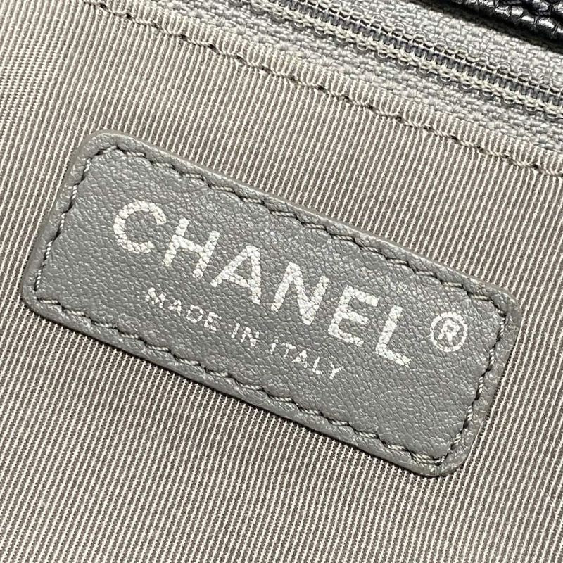 Chanel Tote Bag Matelasse Black Silver Hardware / Chain Shoulder