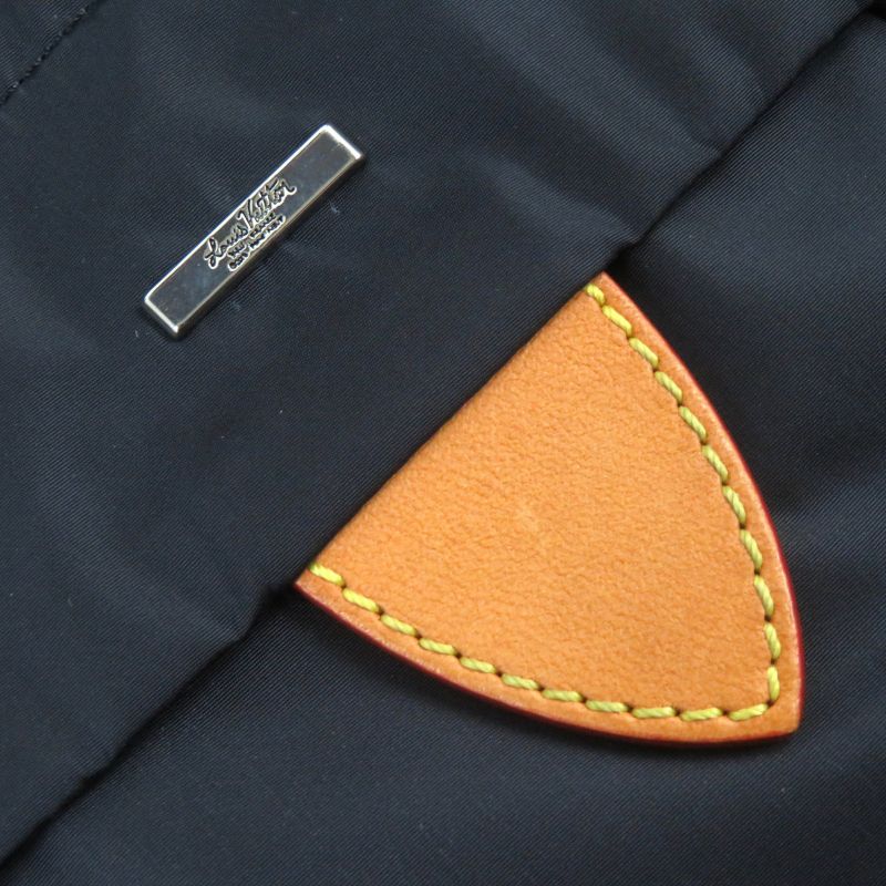 Louis Vuitton Hhb51wnkj Staples Edition Logo Plate Leather Use Hooded Zip Up