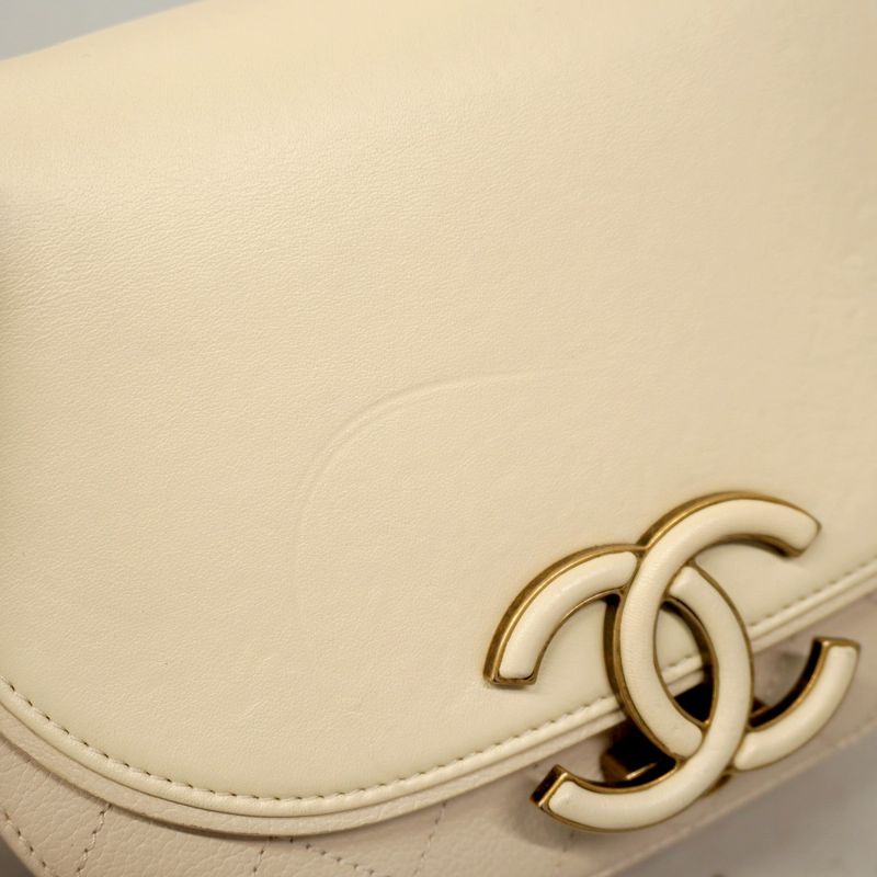 Chanel Handbag Matelasse Chain Leather White Gold Hardware 2way Bag Ladies