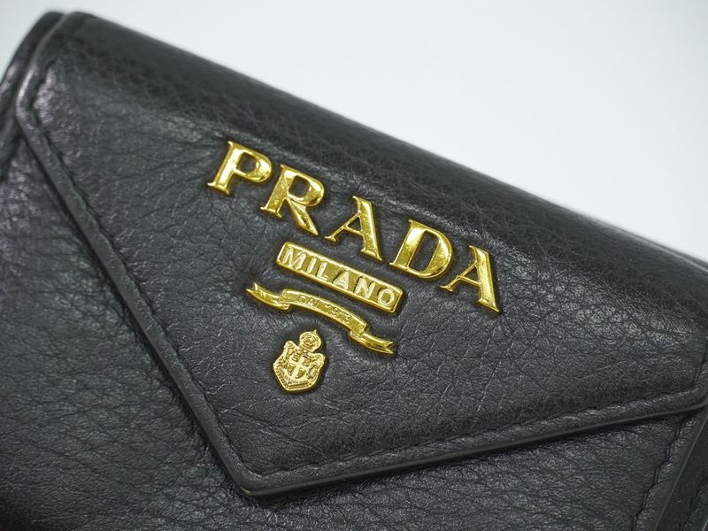 Authentic Prada Leather Trifold Fold Wallet Compact Wallet Black Wallet