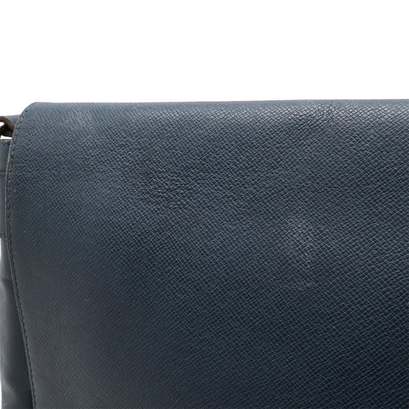 Louis Vuitton Taiga Romain MM Shoulder Bag Messenger Bag Leather Men's Océan