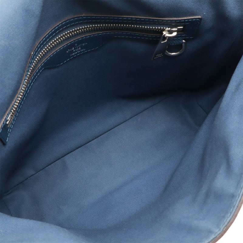 Louis Vuitton Taiga Romain MM Shoulder Bag Messenger Bag Leather Men's Océan