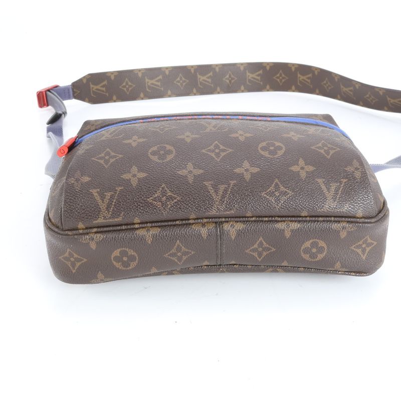 Louis Vuitton Monogram Messenger PM M43843 Leather Shoulder Bag Crossbody