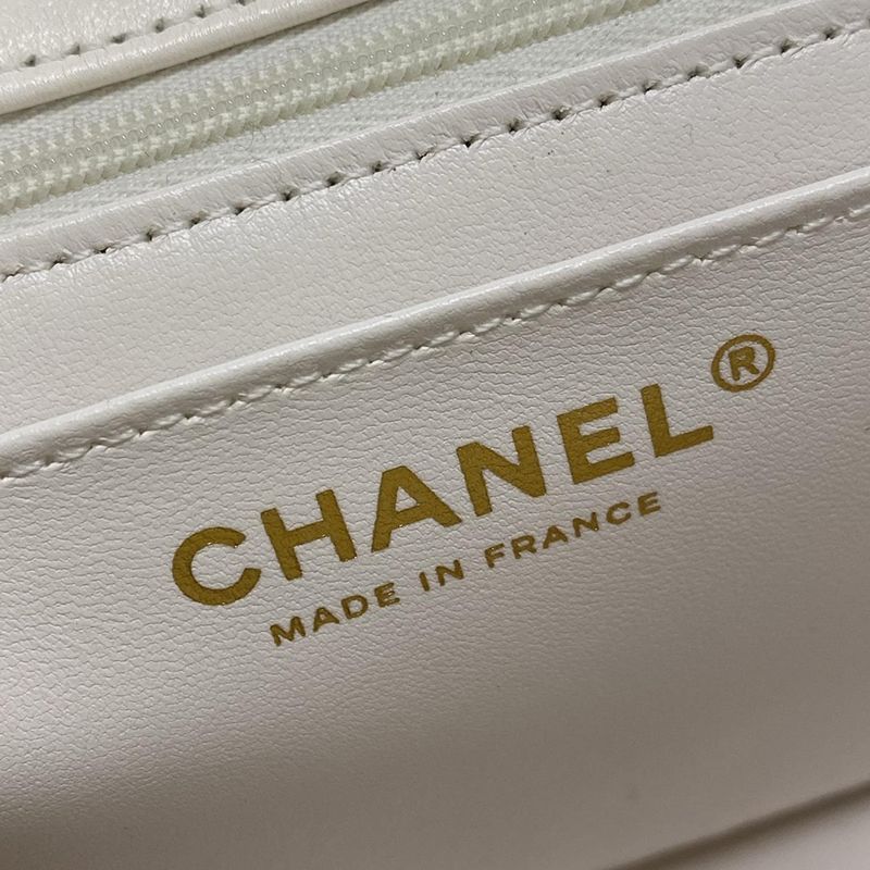 Chanel Shoulder Bag Mini Flap Bag/mini Matelasse As5352/b19384/10601 White