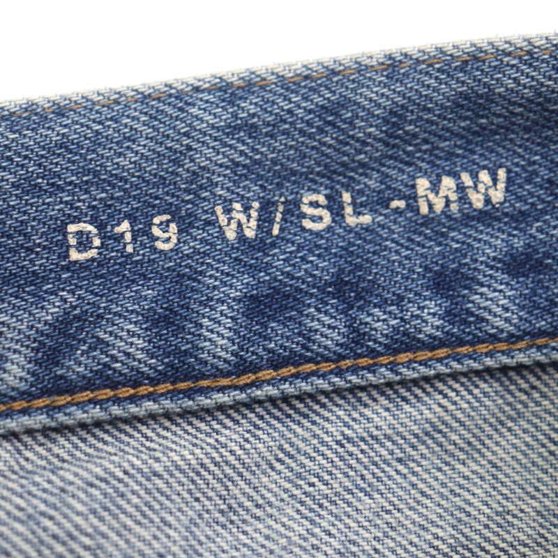 Saint Laurent Paris 24ss 614443 Washed Button Fly Leather Straight Denim