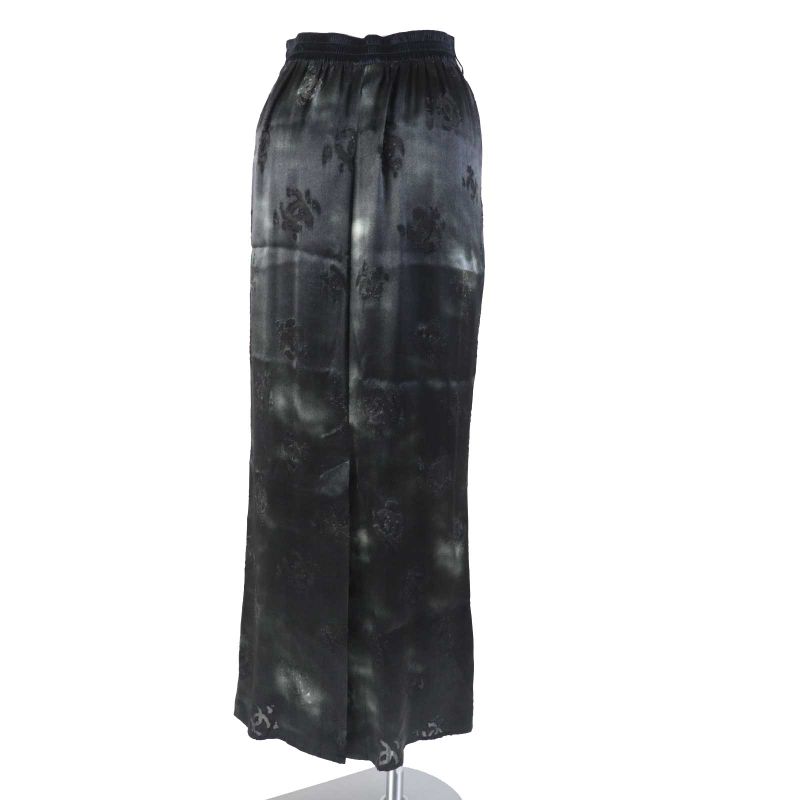 CHANEL 22AW P73038 Métiers D'art Collection Silk Satin Coco Mark Long Skirt