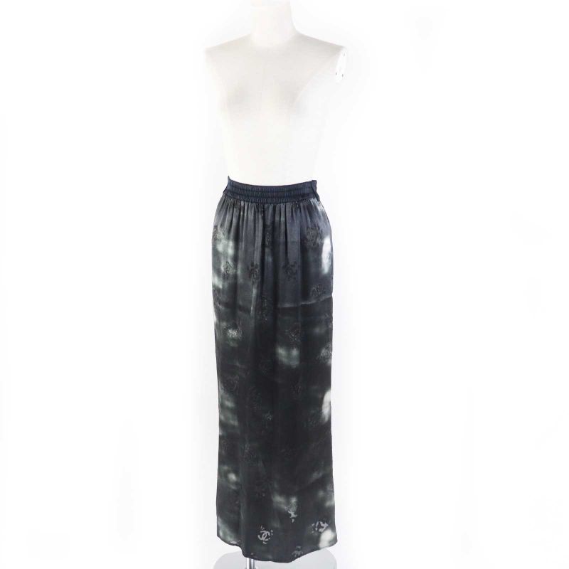 CHANEL 22AW P73038 Métiers D'art Collection Silk Satin Coco Mark Long Skirt