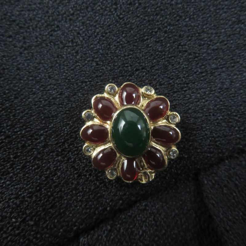 CHANEL P43905v31200 100% Silk With Gripore Buttons Knee Length Tight Skirt