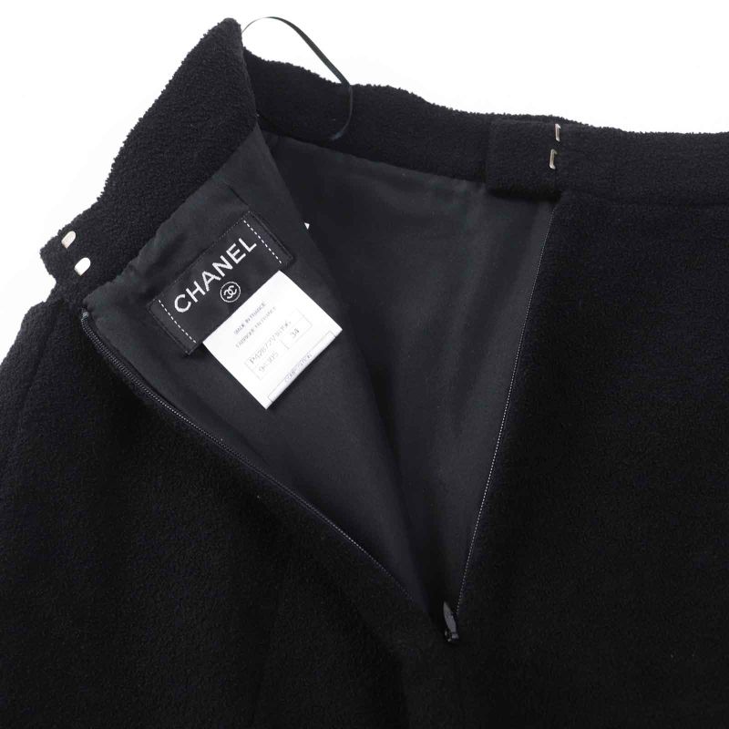 CHANEL P42616/p42872 Wool Nylon With Rhinestone Coco Button And Plate Single