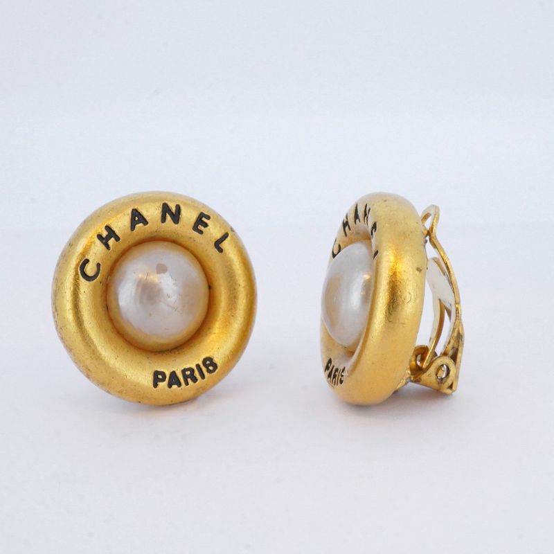 Chanel Earrings Vintage Chanel Logo Round Shape Circle GP Plated Faux Pearl