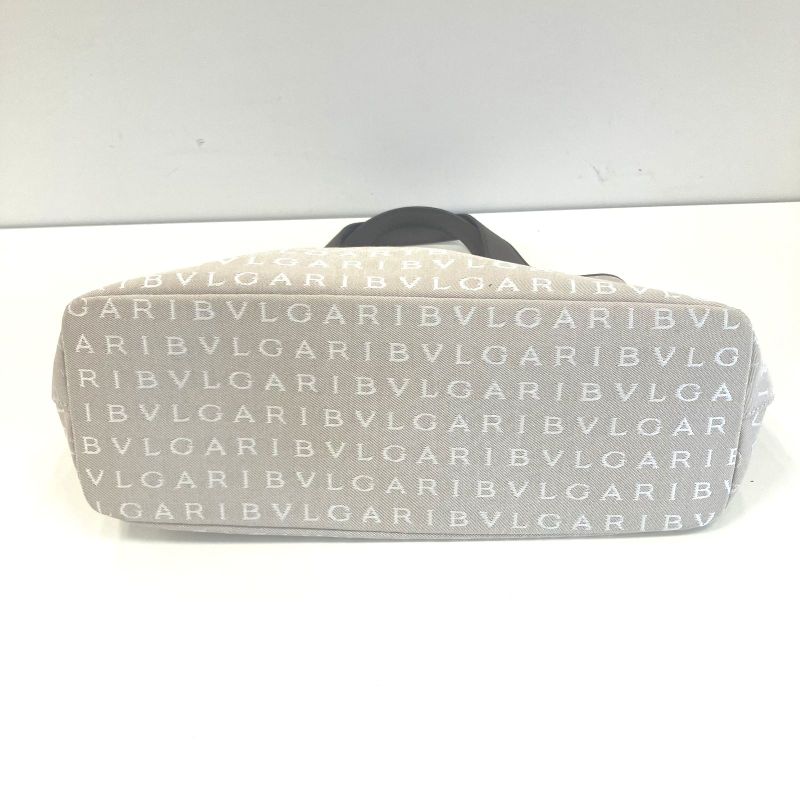 Bvlgari Logomania Handbag : A3206