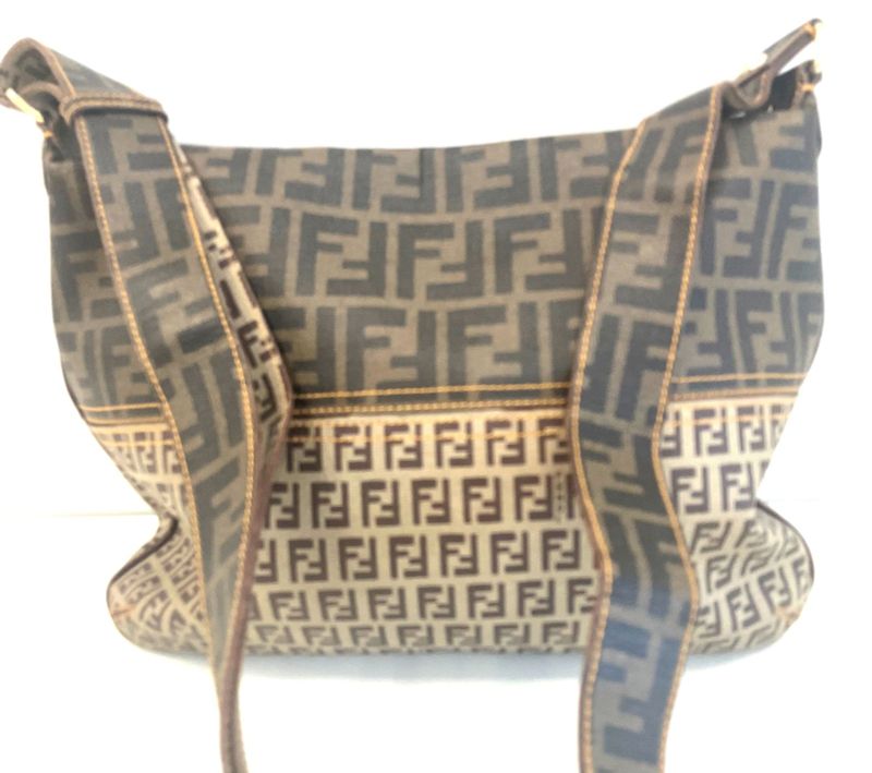 Fendi Zucca Pattern Shoulder Bag : A3208
