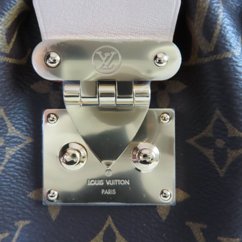 Louis Vuitton M46544 Monogram Canvas Monogram Clutch With Chain Shoulder