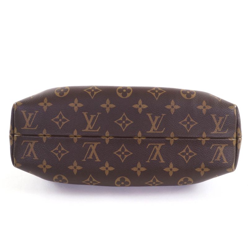 Louis Vuitton M46544 Monogram Canvas Monogram Clutch With Chain Shoulder