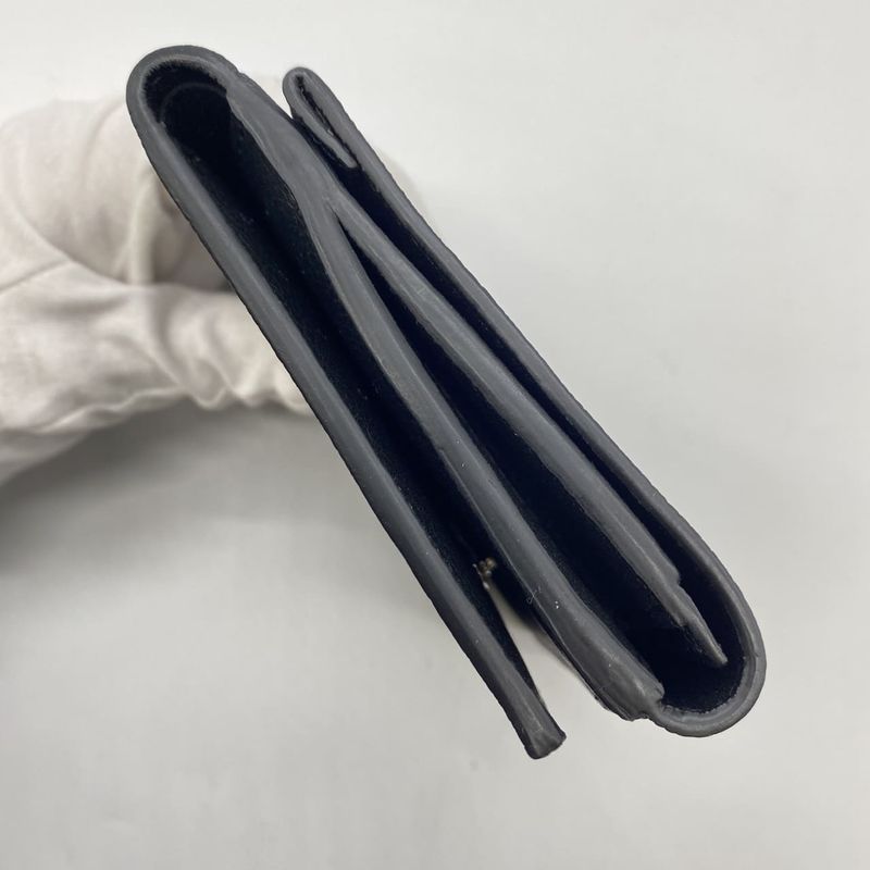 Louis Vuitton M64309 Portefeuille Lock Me 2 Compact Wallet Leather Noir Black