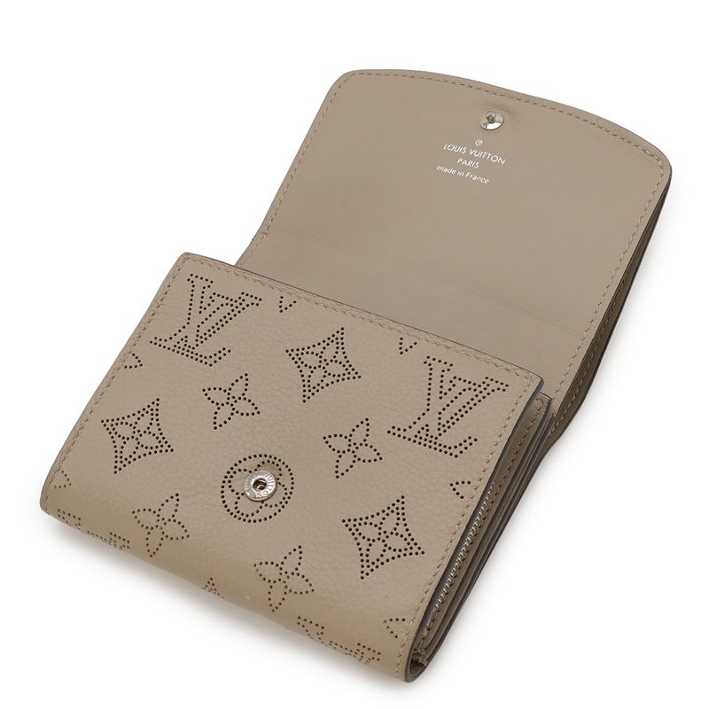 Louis Vuitton Monogram Mahina Portefeuille Iris Compact Bifold Wallet Leather