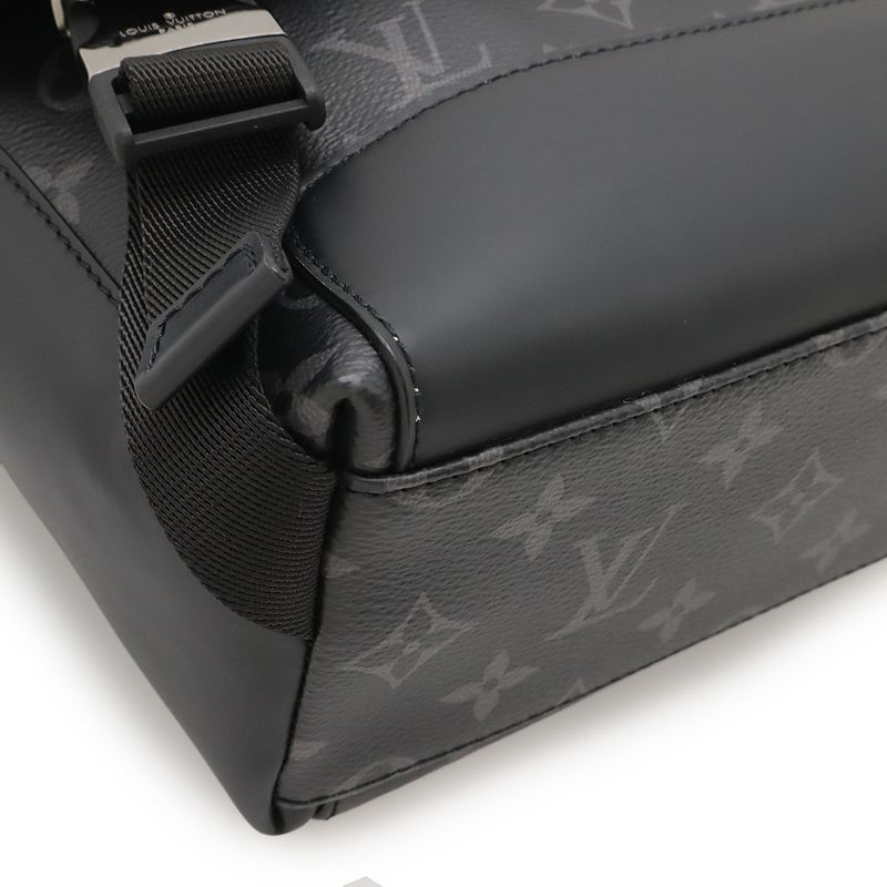 Louis Vuitton Monogram Eclipse Messenger Voyage PM Shoulder Bag Crossbody M40511