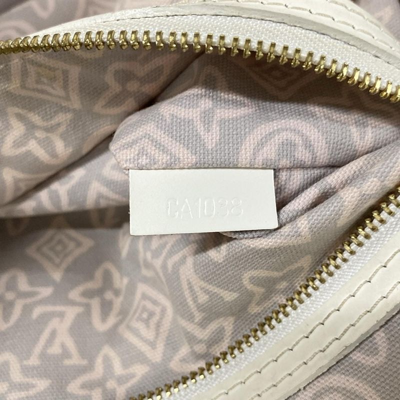 Louis Vuitton Tote Bag Taisienne GM M95673 Rose