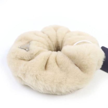 Prada 1if131 Triangle Logo Triangle Plate Mouton Fur Chou Hair Accessory Beige