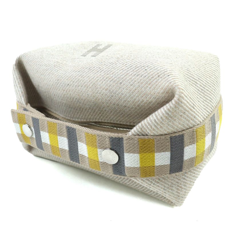 Hermes Brid a Black PM Au Carre 100% Wool Sègre Silver Hardware Serie Button