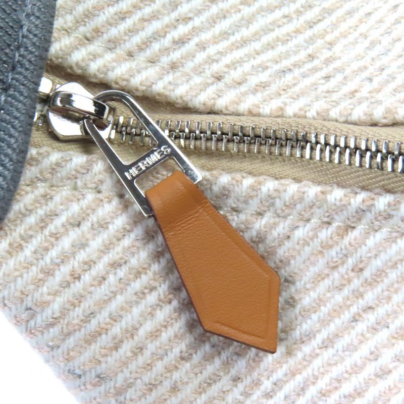 Hermes Brid a Black PM Au Carre 100% Wool Sègre Silver Hardware Serie Button