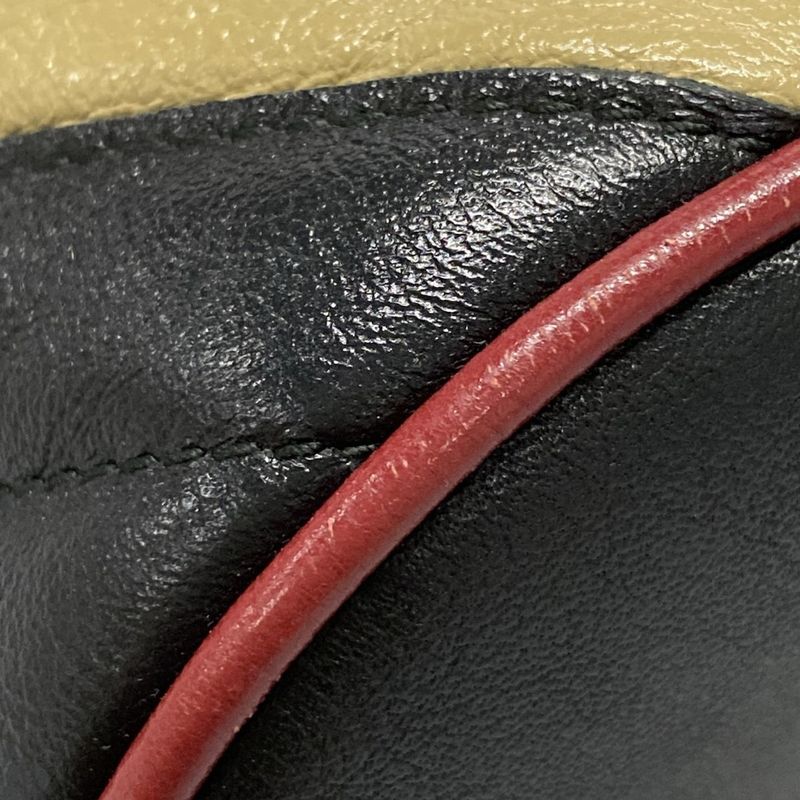 Gucci Shoulder Bag GG Marmont Mini Bucket Bag 573817 Black And Beige Chain