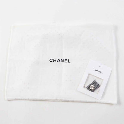 CHANEL P75662 Cashmere Bicolor Long Sleeve Knit Cardigan With Camellia Coco