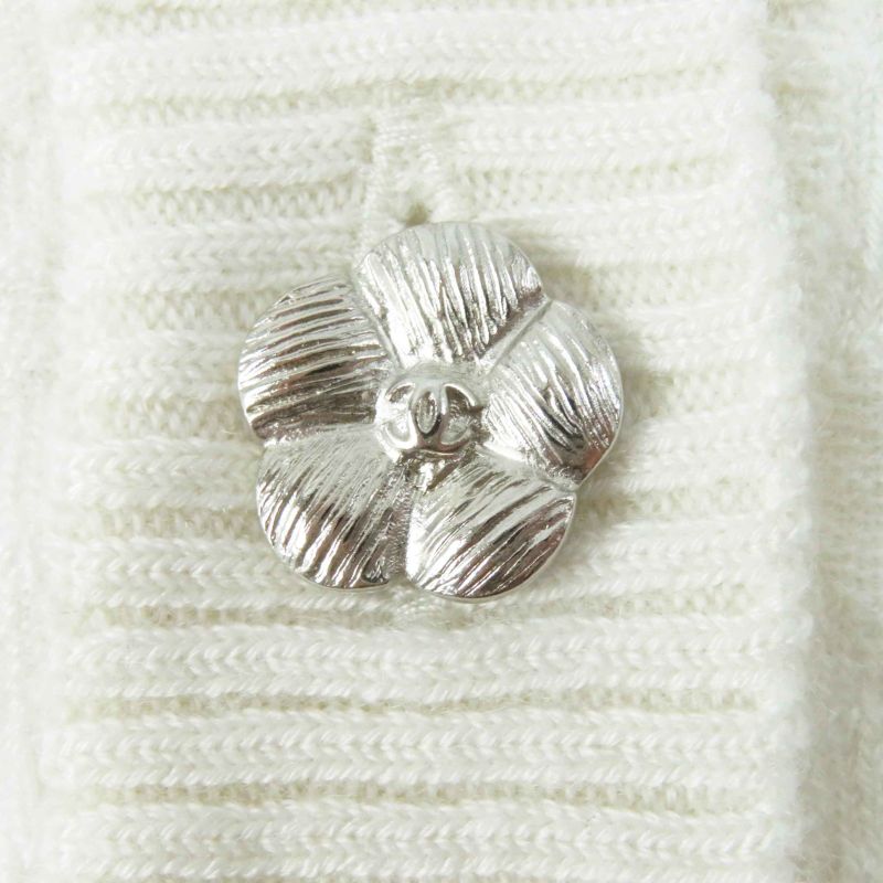 CHANEL P75662 Cashmere Bicolor Long Sleeve Knit Cardigan With Camellia Coco