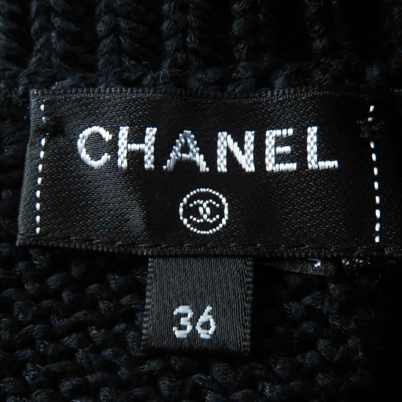 CHANEL 22S P72760 Cropped Short-sleeved Knit With Rhinestone Coco Mark Buttons