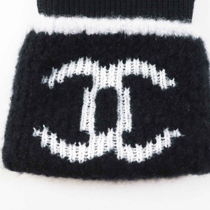 CHANEL Wool Cashmere Coco Mark Bicolor Knit Gloves / Knit Cap 2-piece Set Black