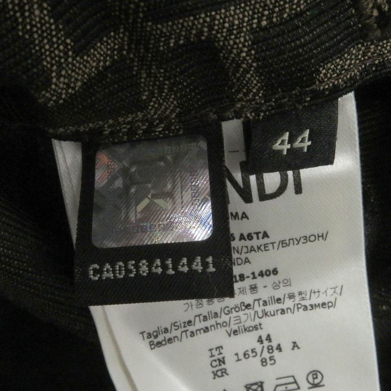 Fendi Fw0956 FF Logo Zucca Logo Tape Hooded Mountain Hoodie Brown 44 Made In