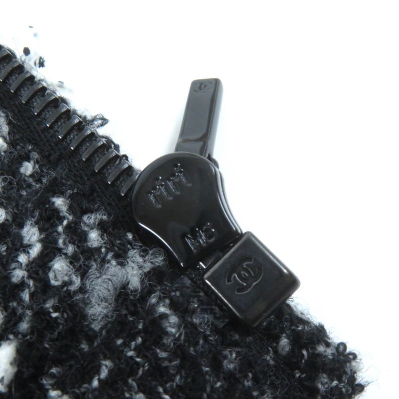 CHANEL P62063 Wool Alpaca Blend Coco Mark Button Ribbon Tweed Collarless Zip-up