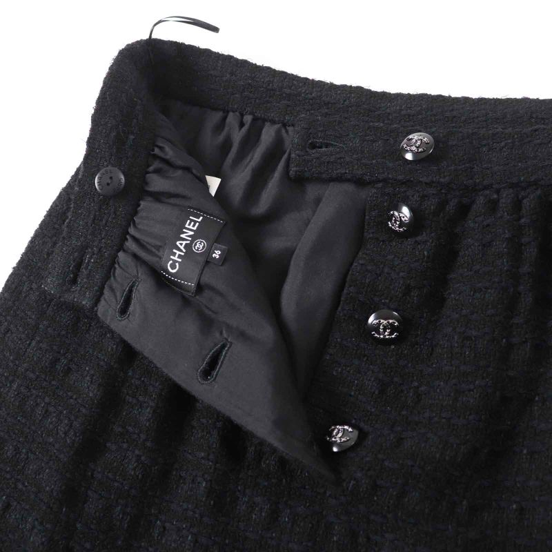 CHANEL 21C P70024 Coco Mark Button Tweed Tight Skirt With Rhinestones Black 36