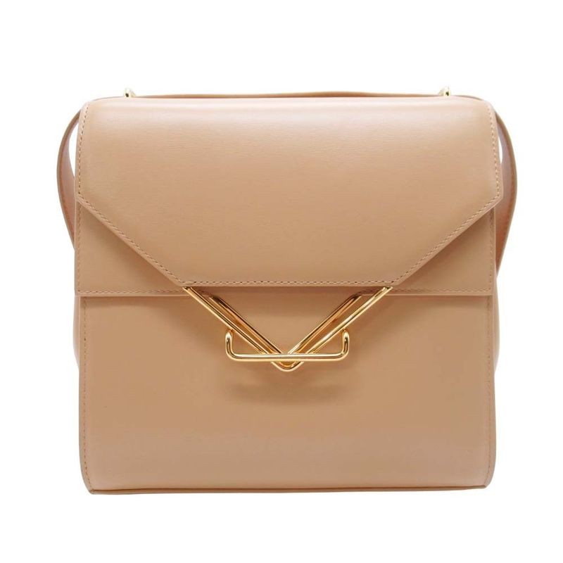 Bottega Veneta the Clip the Clip Shoulder Bag Vhardware Flap Crossbody Almond