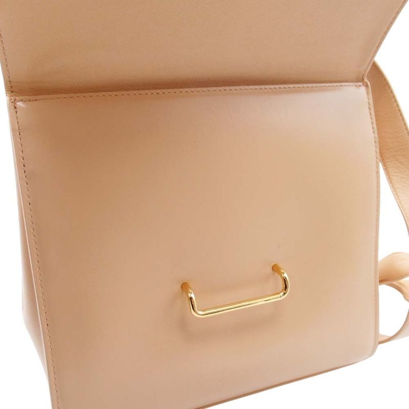 Bottega Veneta the Clip the Clip Shoulder Bag Vhardware Flap Crossbody Almond