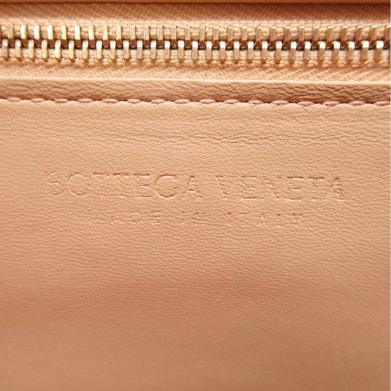 Bottega Veneta the Clip the Clip Shoulder Bag Vhardware Flap Crossbody Almond