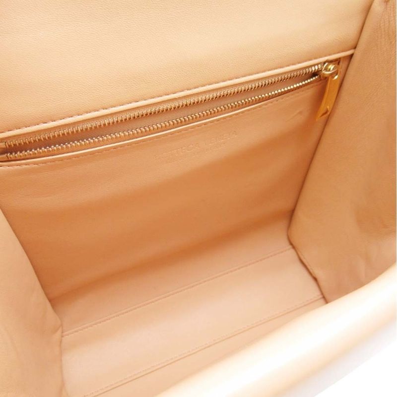 Bottega Veneta the Clip the Clip Shoulder Bag Vhardware Flap Crossbody Almond