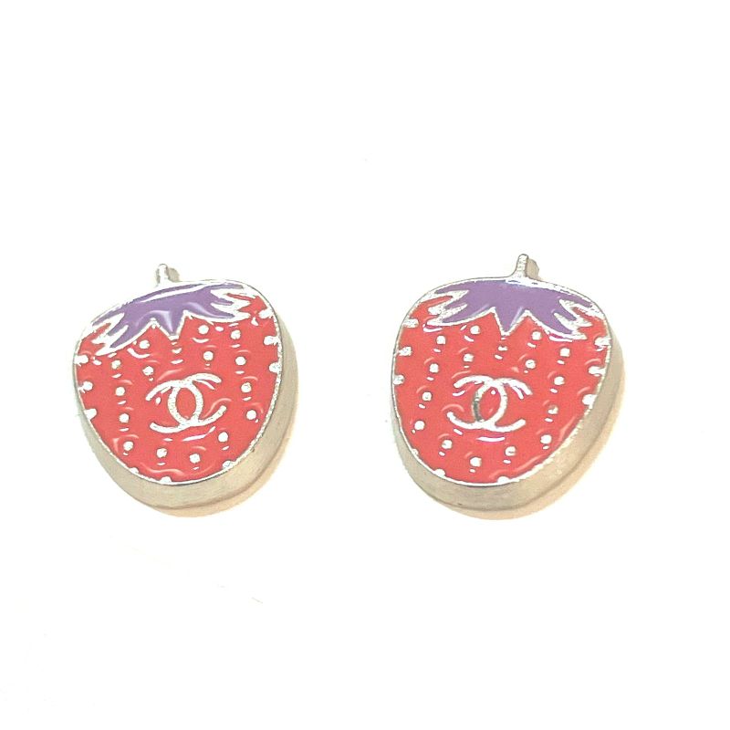 Chanel Strawberry Motif COCO Mark Earrings : Y3187