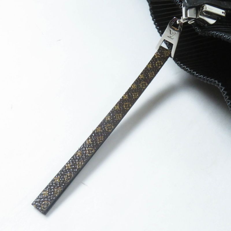 Louis Vuitton Fjlj12xkn Sheepskin Monogram Reversible Hooded Mouton Jacket