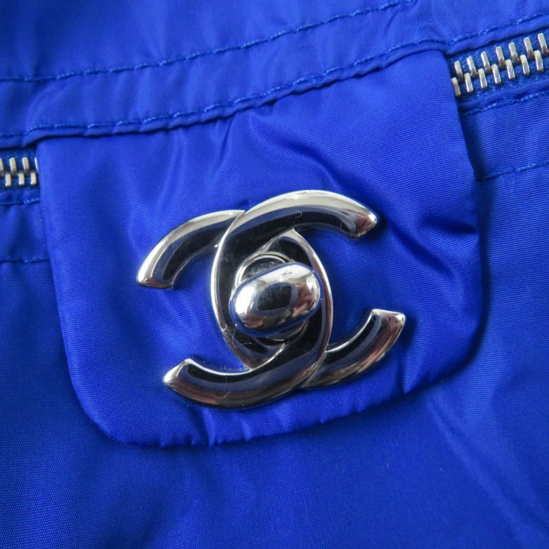 CHANEL P43217v32222 Coco Mark Big Turn Lock Hooded Zip Up Jacket Blouson Blue