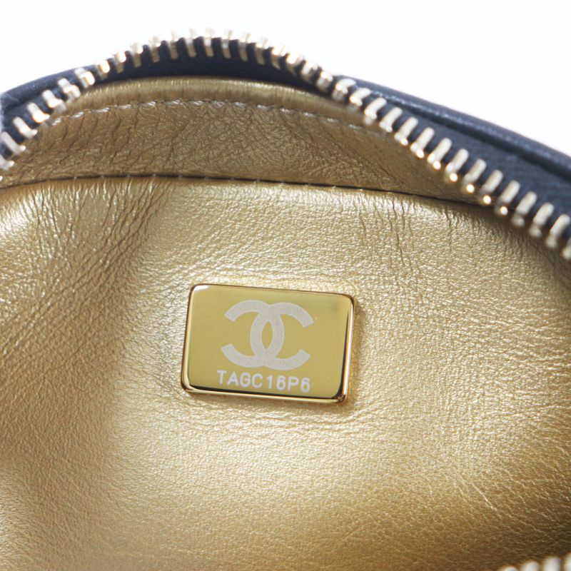 CHANEL As3258 Matelasse Coco Mark Chain Shoulder Bag / Camera Bag Lambskin